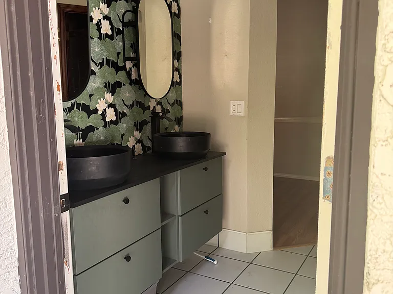 330 E Barbarita Ave — Photo 4