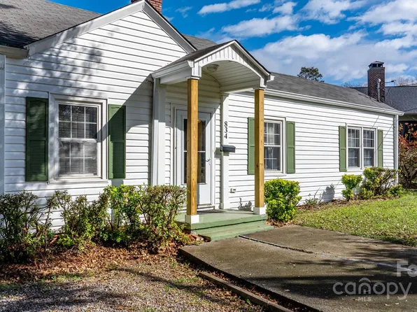 834 6th Ave NW, Hickory, NC 28601