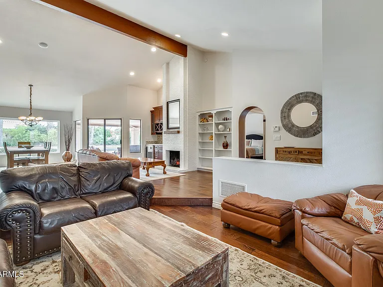 10675 E Cinnabar Ave — Photo 11