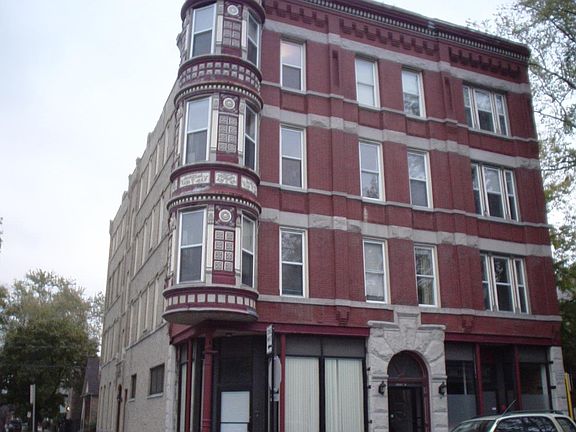 5th image of 2047 W Dickens Ave