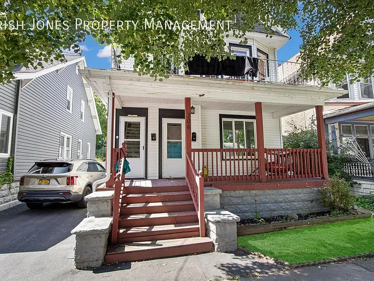 306 East St #LOWER — Photo 1