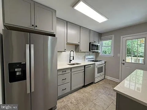 5413 Pembroke Ave — Photo 3