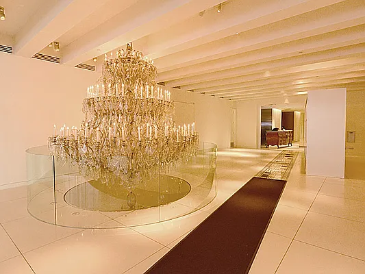 Sold by Cooper & Cooper Real Estate | media 9