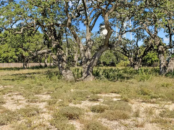 1410 Greenlawn Pkwy, Blanco, TX 78606