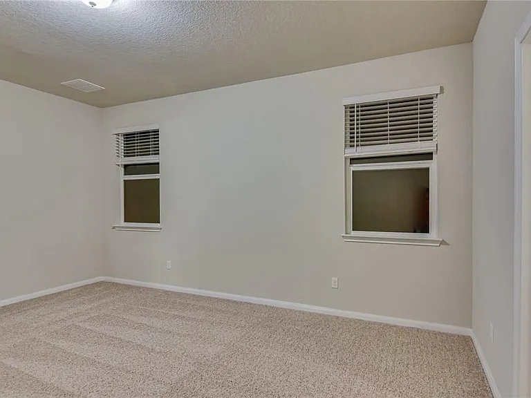 309 Naset Dr — Photo 15