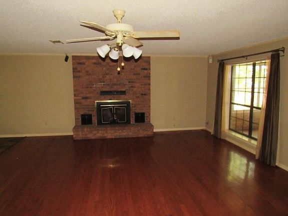 2nd image of 675 Village Dr