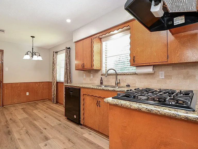 2303 Willow Blvd — Photo 18