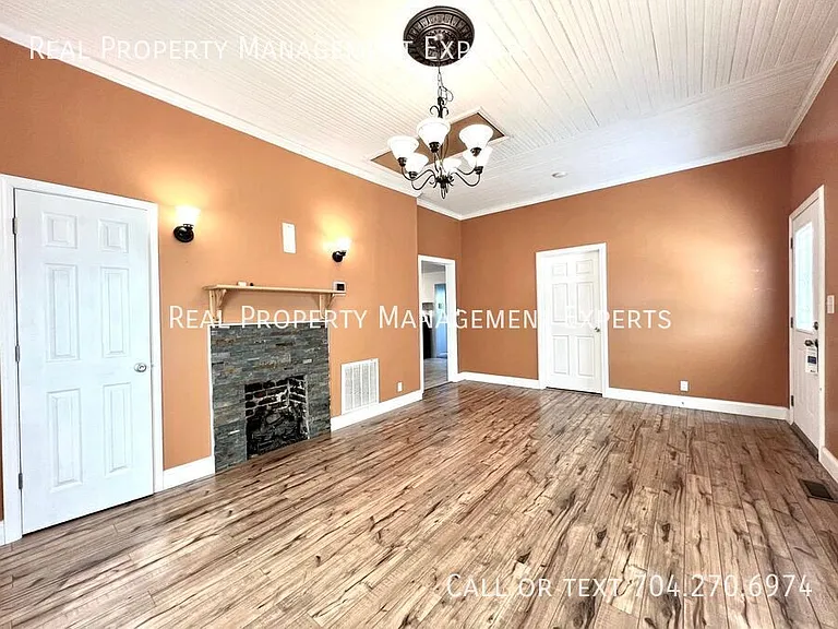 319 Doster Ave — Photo 8