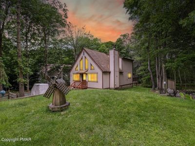 120 Moccasin Trl, Pocono Lake, PA, 18347