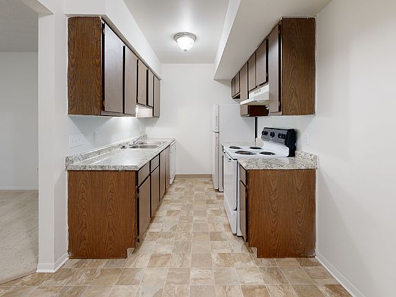 2nd image of 2024 Sunnyside Dr #F5dded60a