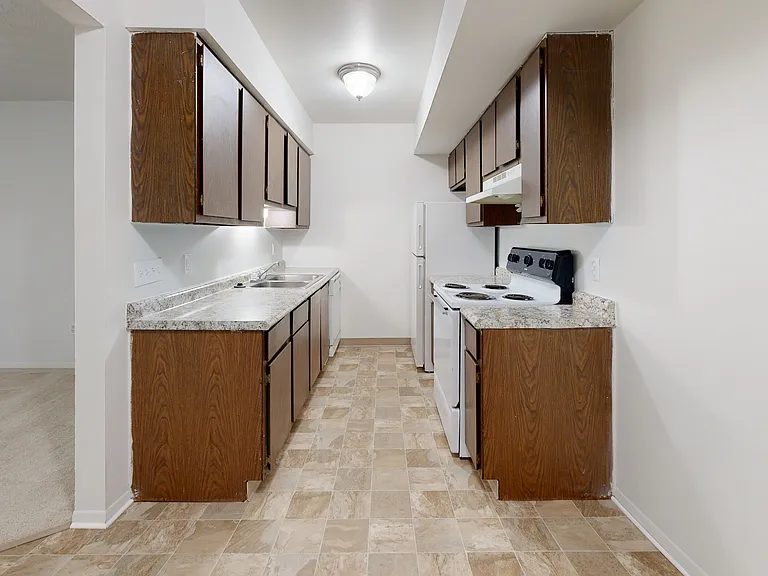 Country Meadow Apartments — Photo 2