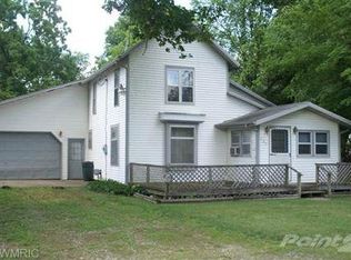 220 W South St, Athens, MI 49011