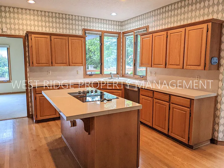 19772 Bellevue Way — Photo 8