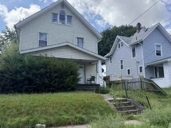 3020 9th St SW, Canton, OH 44710