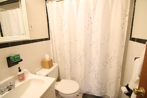 Rented by America Mecca Realty LLC | media 20