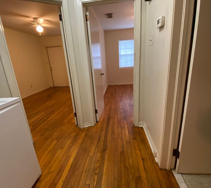 1st image of 522 E Jennings St