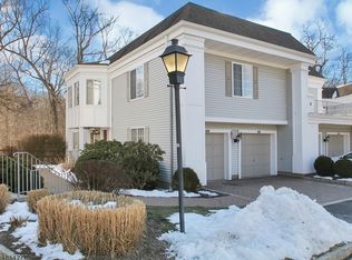 141 Riveredge Dr, Chatham, NJ 07928