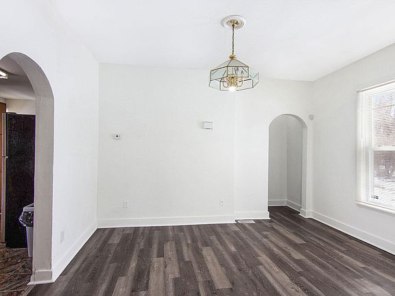 3rd image of 73 Walter Ave