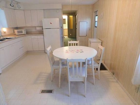 4th image of 11115 Redbird Dr
