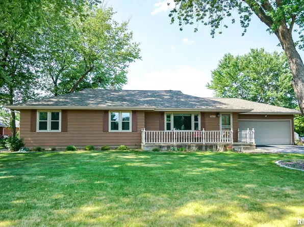 5123 E Rome Rd, Chillicothe, IL 61523