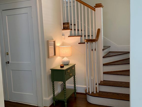 Front Entry Way