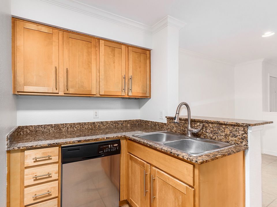 1st image of 2025 E Campbell Ave APT 122