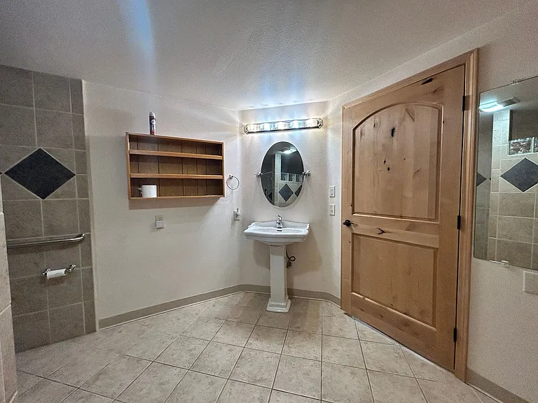 118 Kent Ln — Photo 5