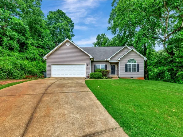 213 Star View Dr, Seneca, SC 29672