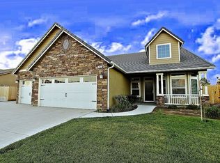 2941 Sierra Madre Ave, Clovis, CA 93611