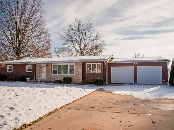 2208 Cherry Ln, Quincy, IL 62301