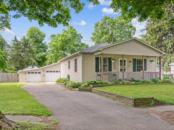 405 W Exchange St, Gobles, MI 49055