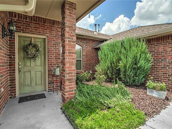4th image of 16105 Cantera Creek Dr