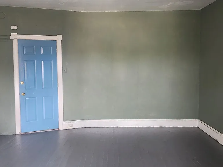 631 Main St — Photo 3