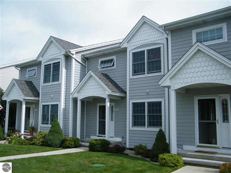 1st image of 2828 W Shore Dr