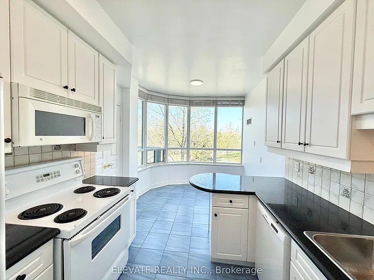9 Boardwalk Dr #217 — Photo 7