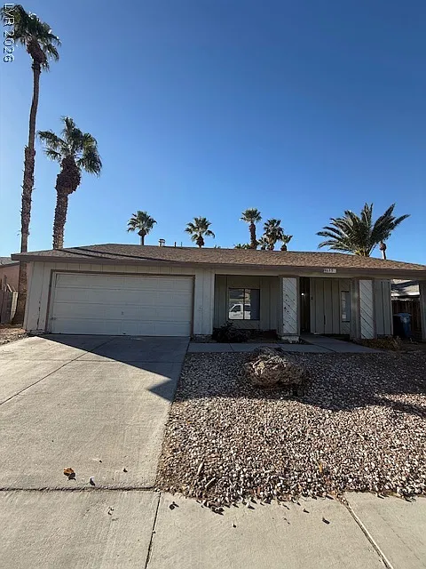 3 bed, 2.0 bath, 2081 sqft, $2,159 — Photo 1
