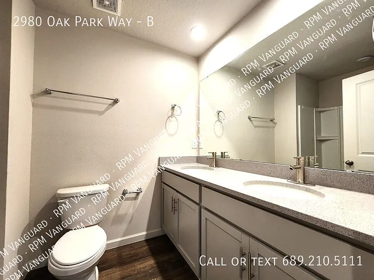 2980 Oak Park Way #B — Photo 13