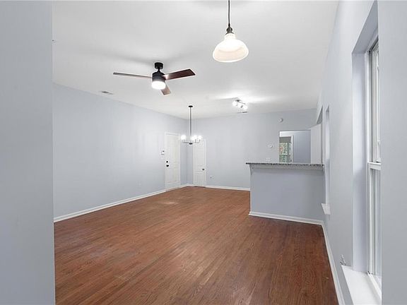 5th image of 49 Harlan Rd SW