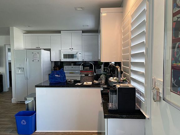 4th image of 2468 Carlyle Ln #141
