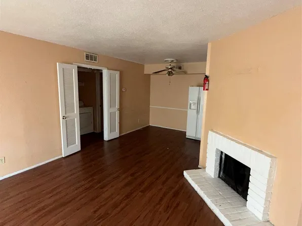 6200 W Tidwell Rd APT 1704, Houston, TX 77092