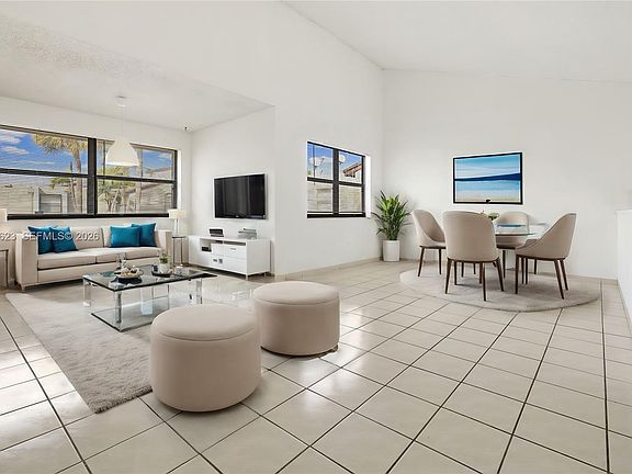 4th image of 10050 NW 9th Street Cir APT 203
