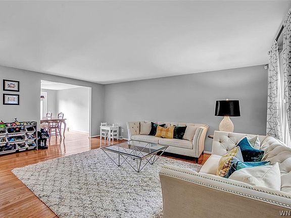 2nd image of 95 Oakbrook Dr APT F