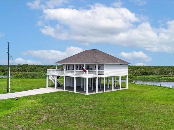 708 Cameron Cir, Pt Bolivar, TX 77650