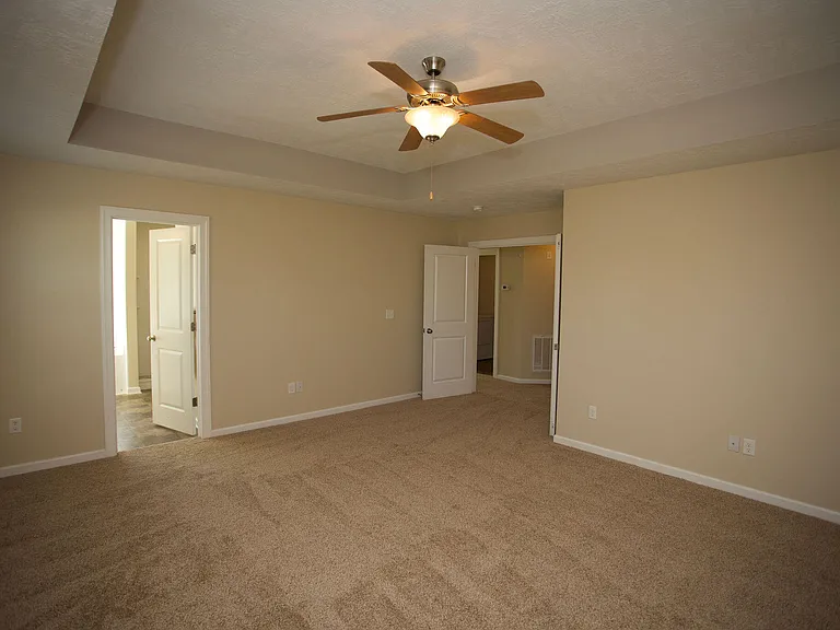 484 Brantley Cove Cir — Photo 42