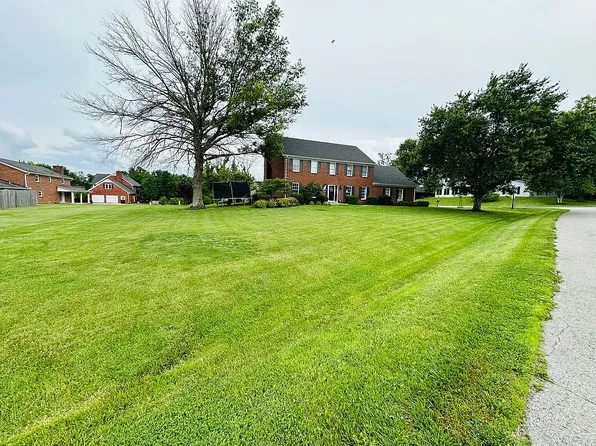 5005 Venetian Way, Versailles, KY 40383