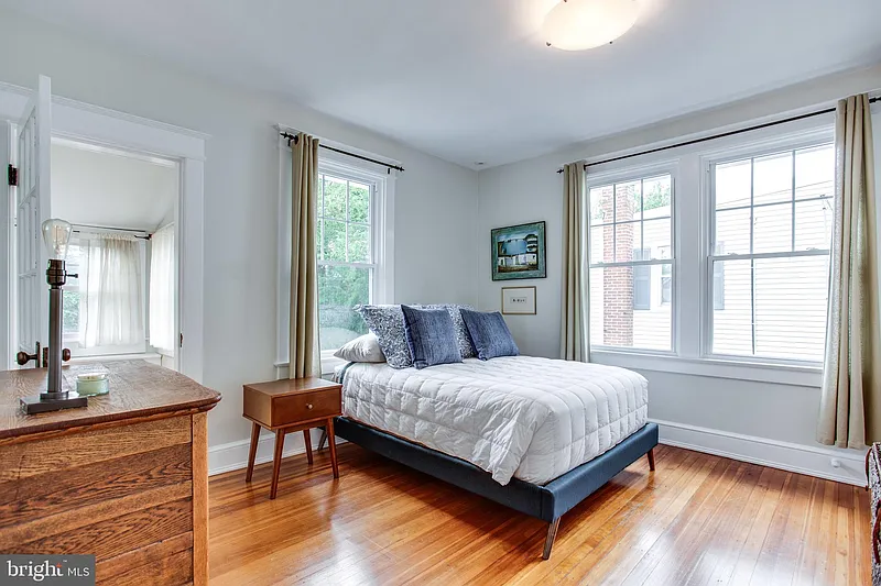 Thumbnail 12