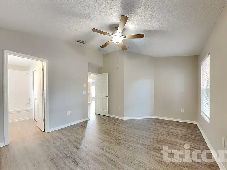 11759 Lynmoor Dr — Photo 7