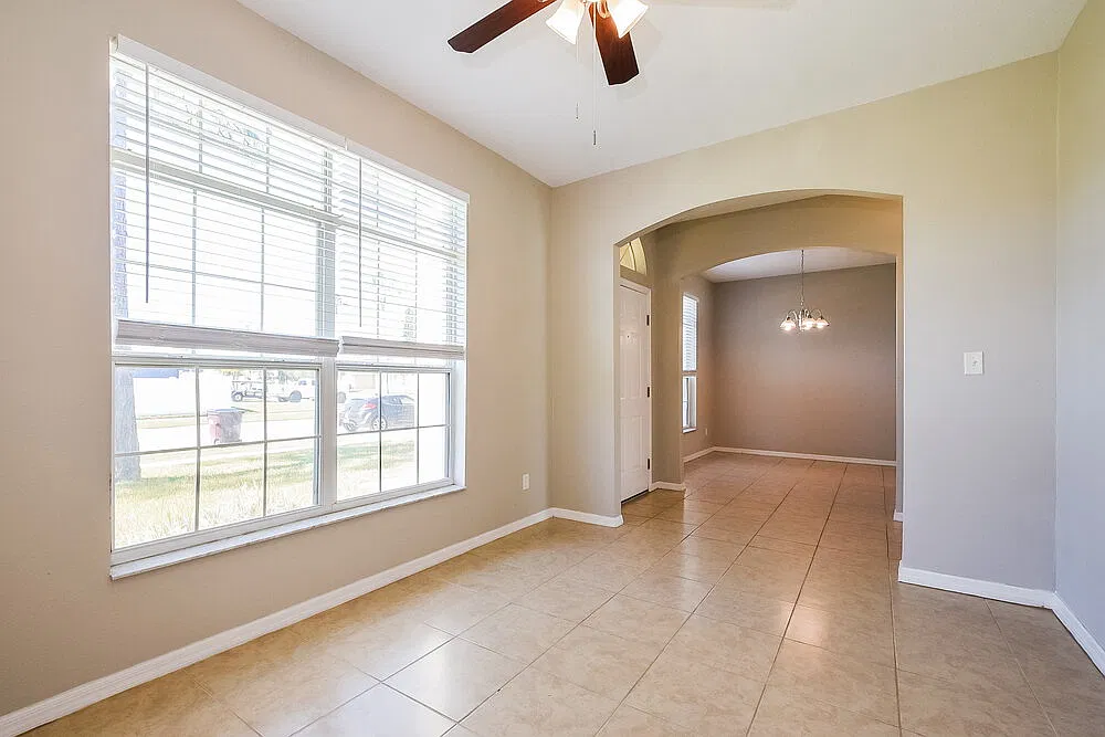 3 bed, 2.0 bath, 1633 sqft, $2,125 — Photo 3