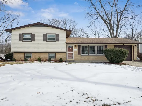 7211 Longmeadow Ln, Hanover Park, IL 60133