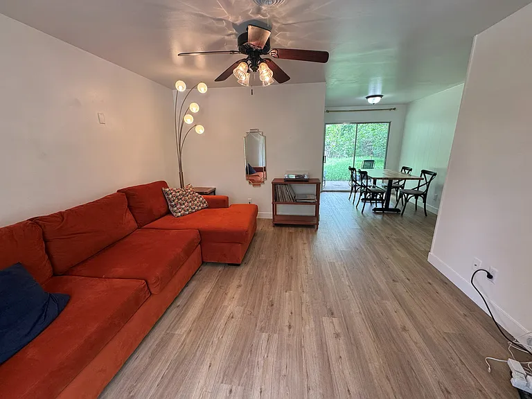 904 Aurora Cir — Photo 19